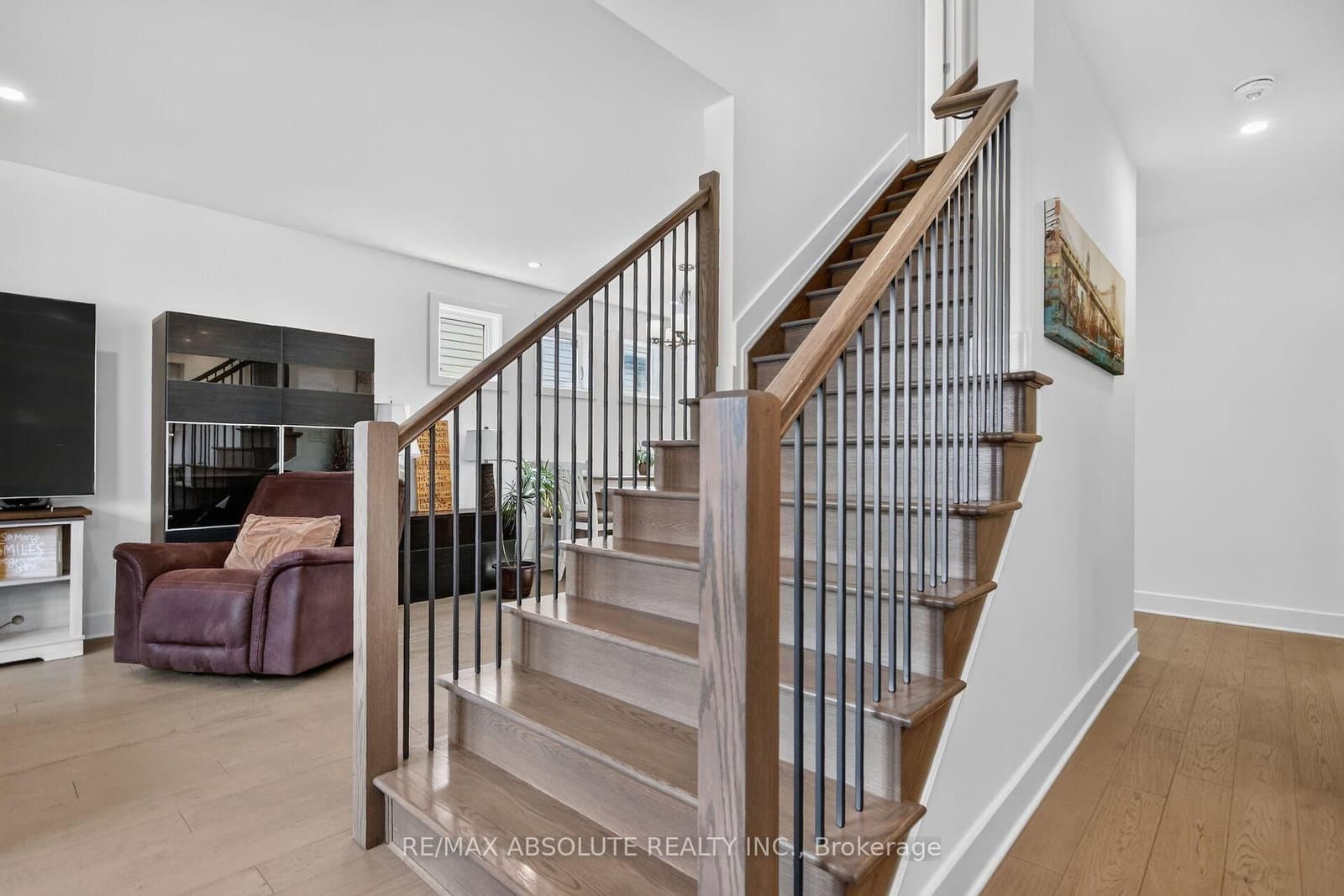 674 Parade Drive thumbnail 20