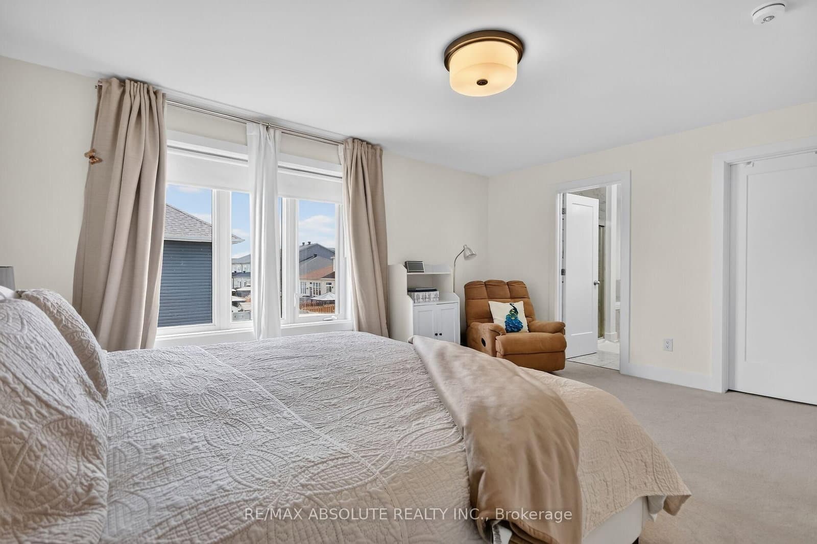 674 Parade Drive thumbnail 23