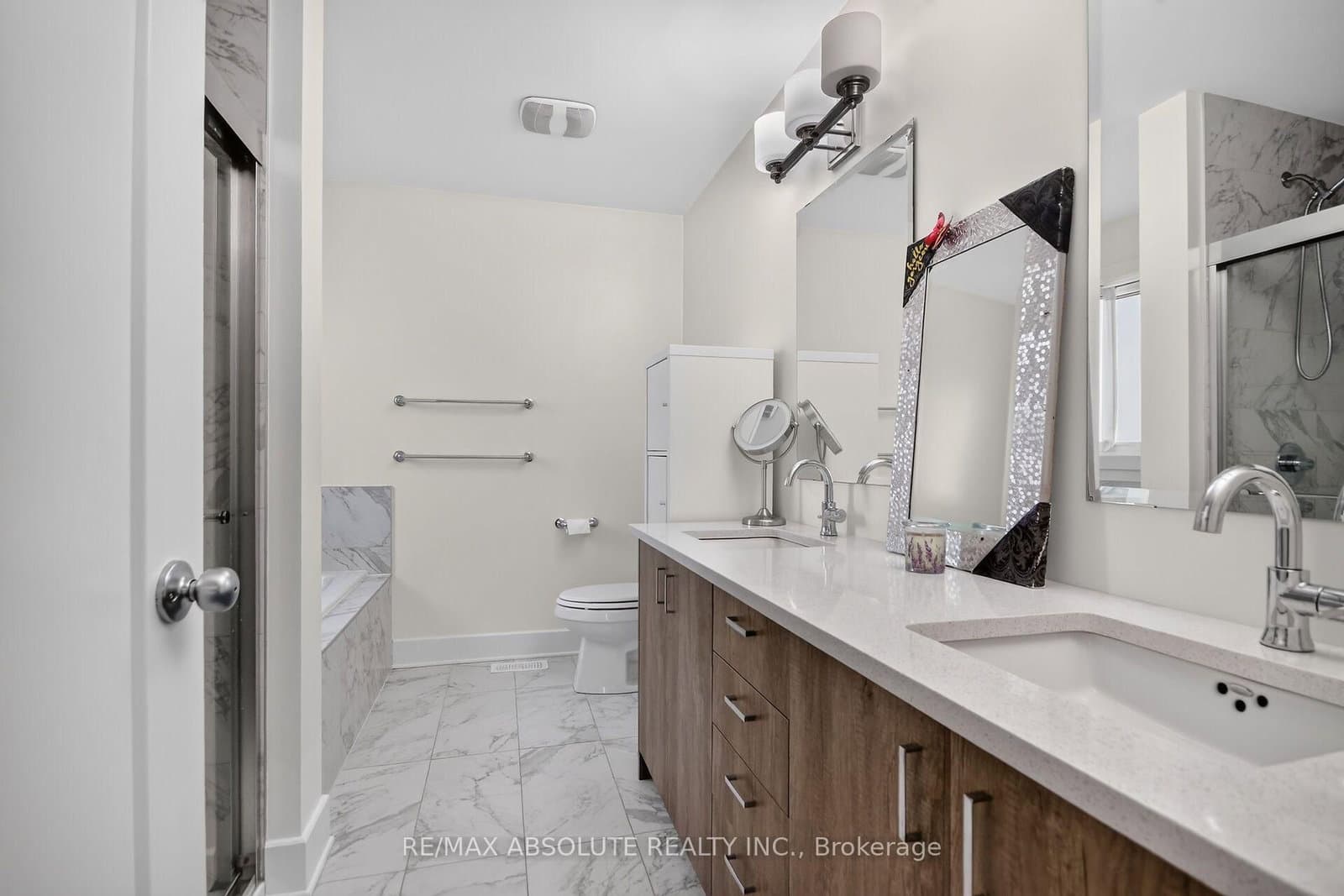 674 Parade Drive thumbnail 24