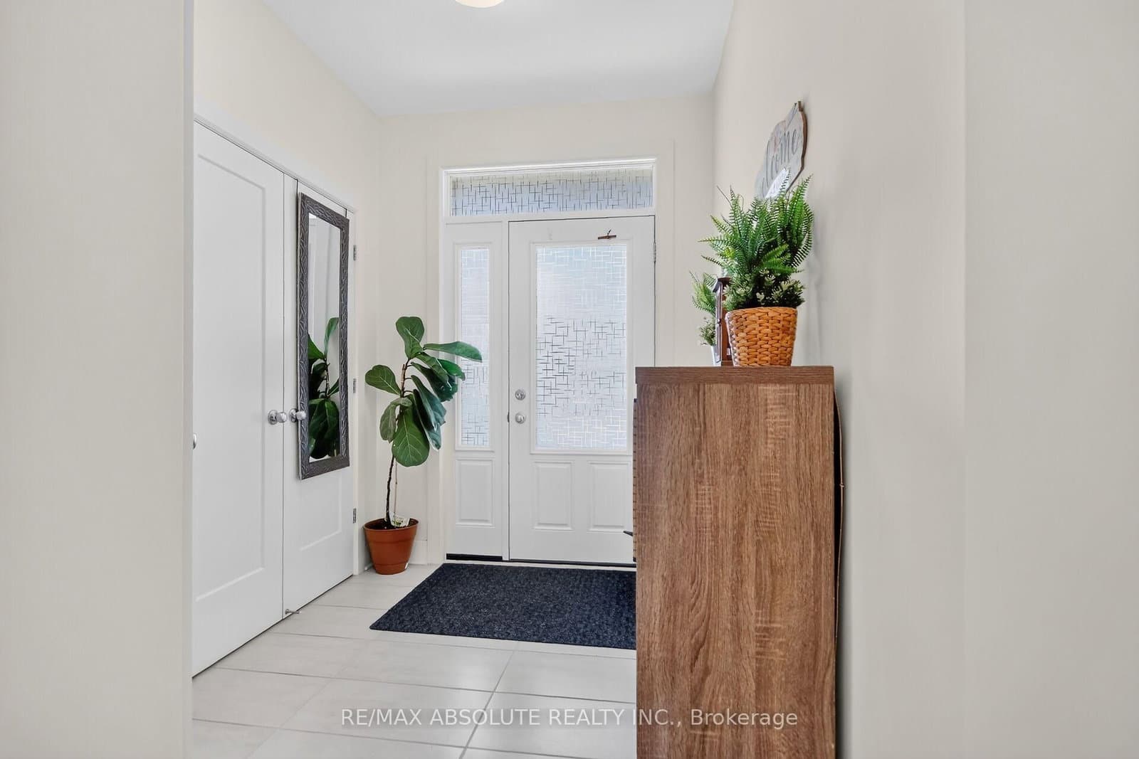674 Parade Drive thumbnail 3
