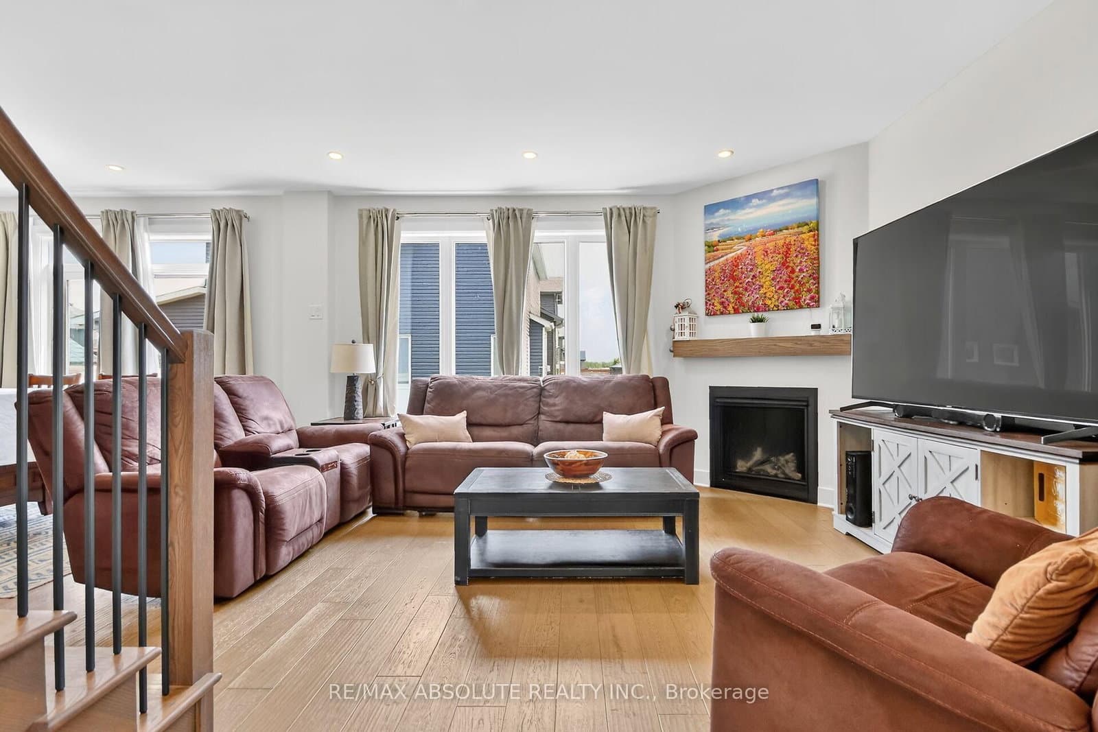 674 Parade Drive thumbnail 6
