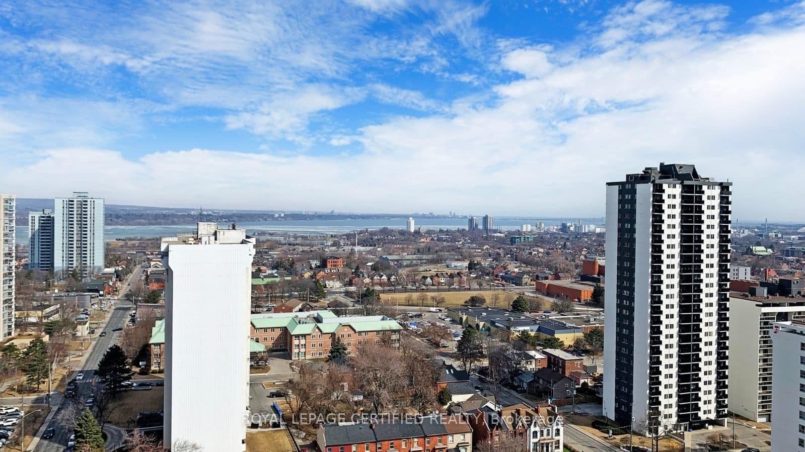 15 Queen Street S, Unit 1608 thumbnail 12