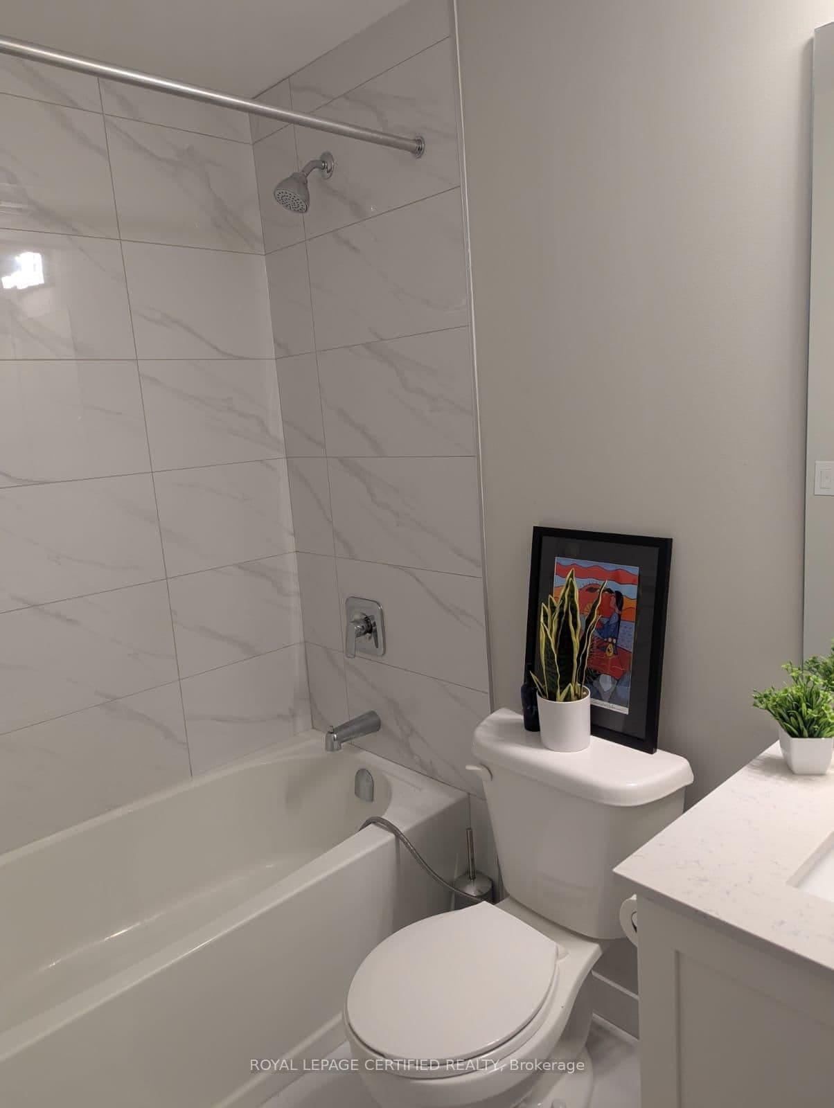 15 Queen Street S, Unit 1608 thumbnail 16