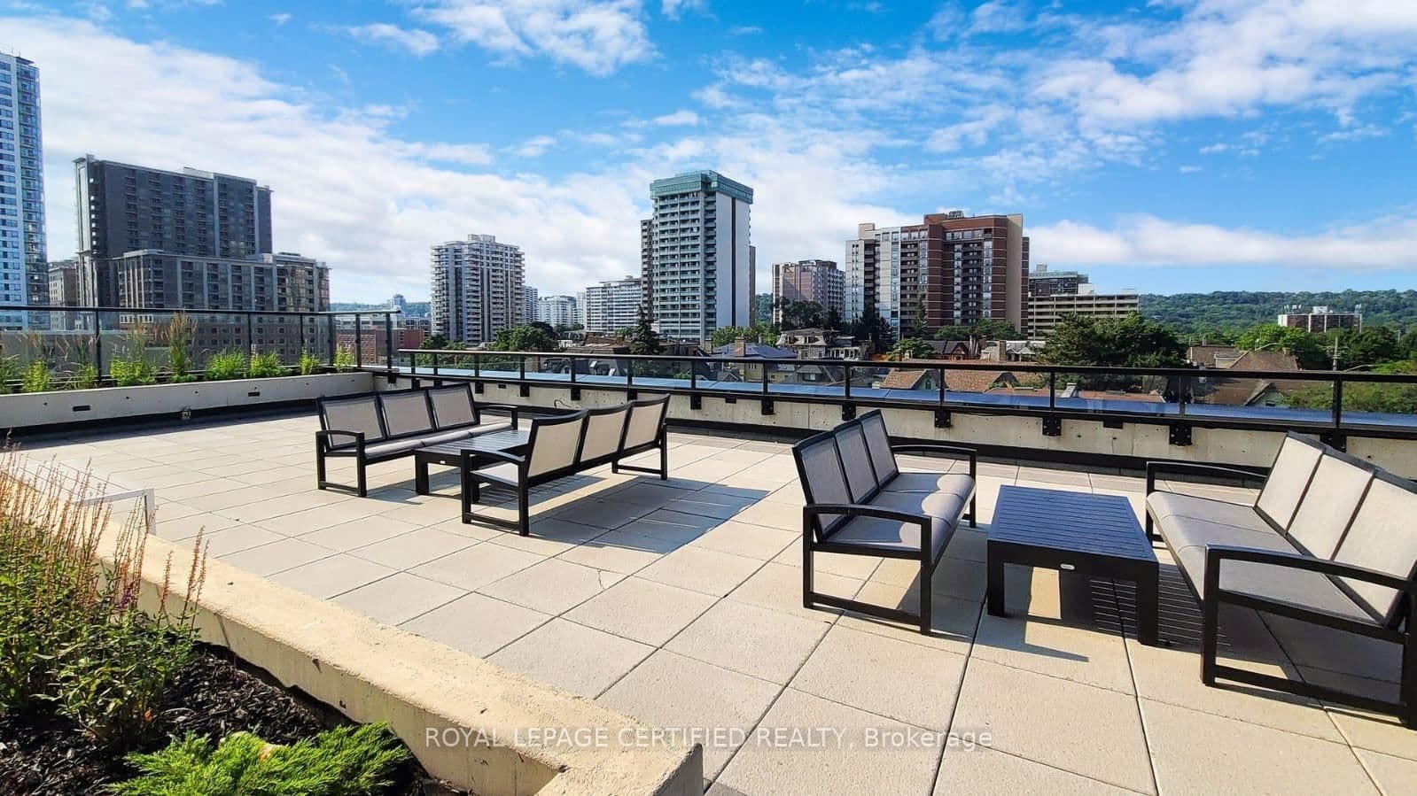 15 Queen Street S, Unit 1608 thumbnail 26