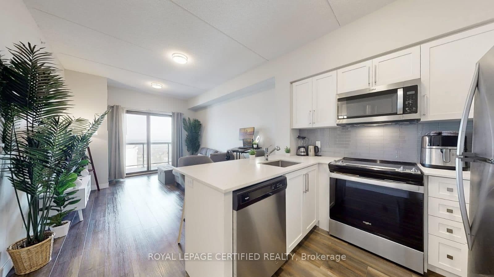 15 Queen Street S, Unit 1608 thumbnail 7