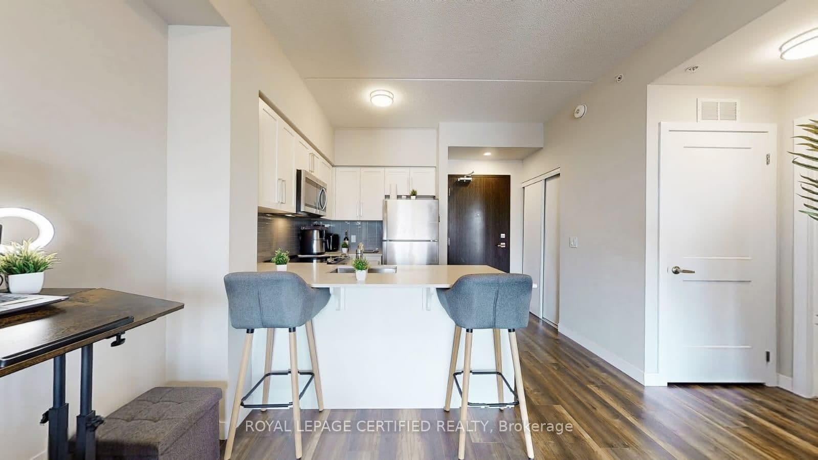 15 Queen Street S, Unit 1608 thumbnail 8