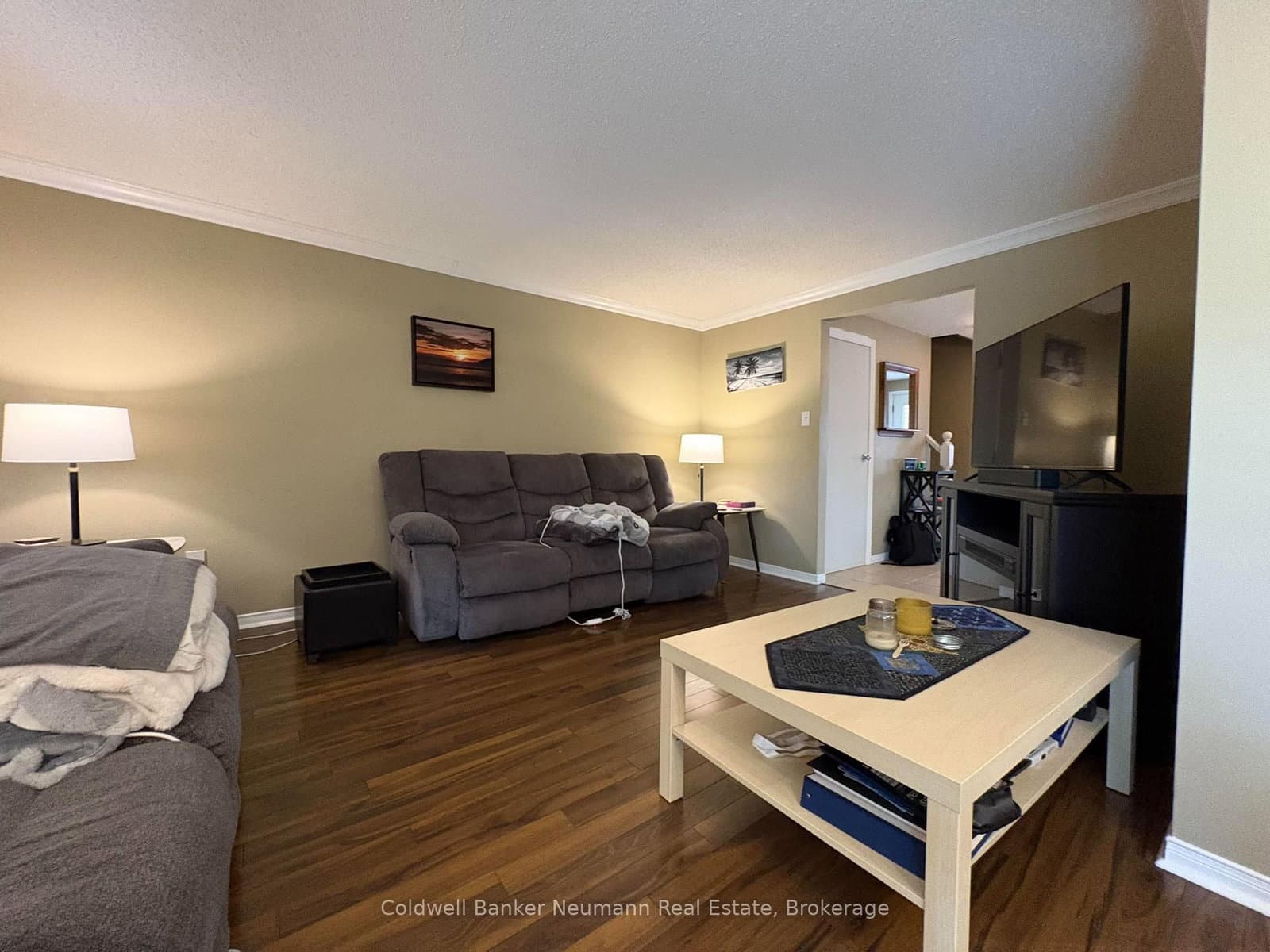 120 Moss Place, Unit UPPER thumbnail 2