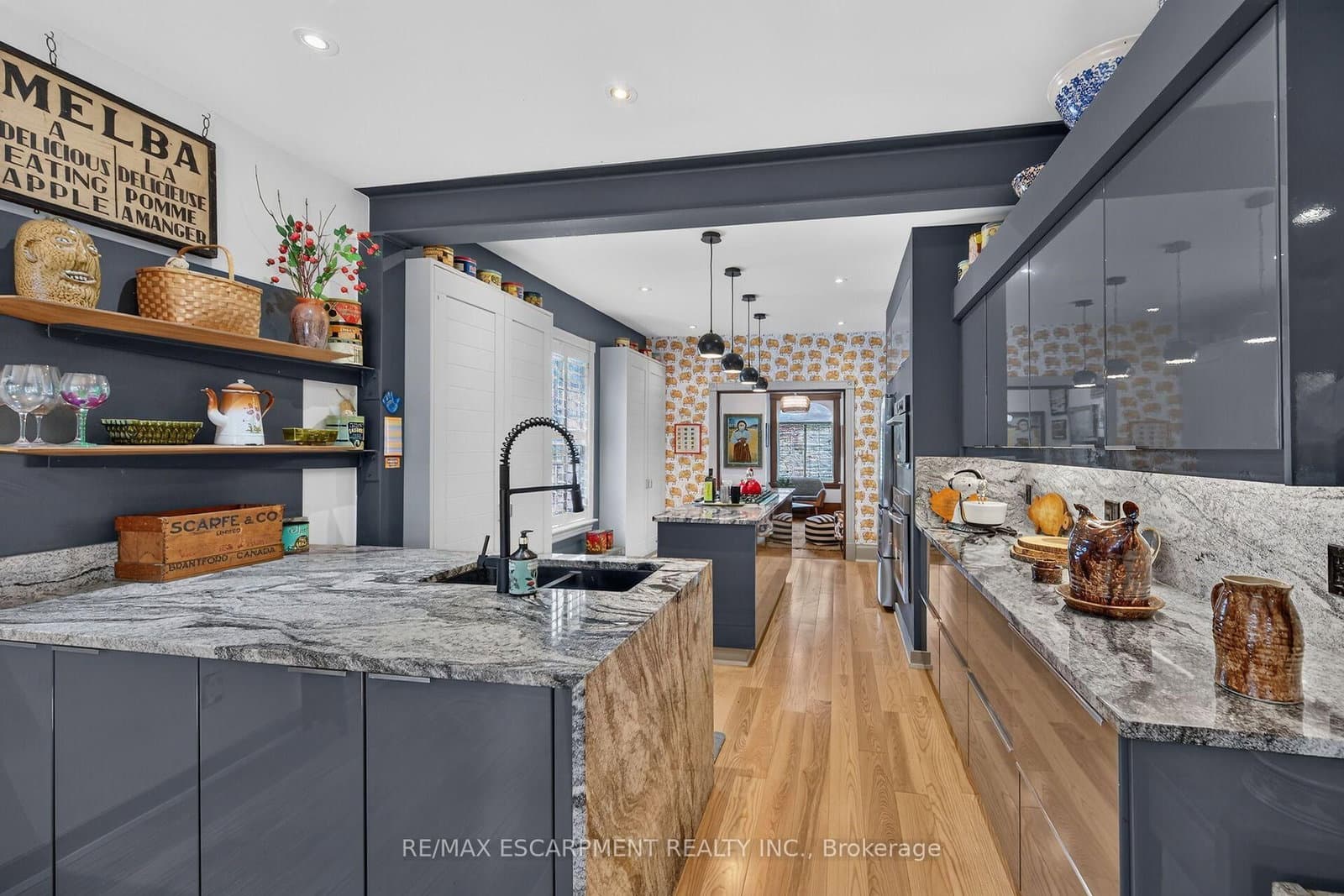 2074 Governors Road thumbnail 13