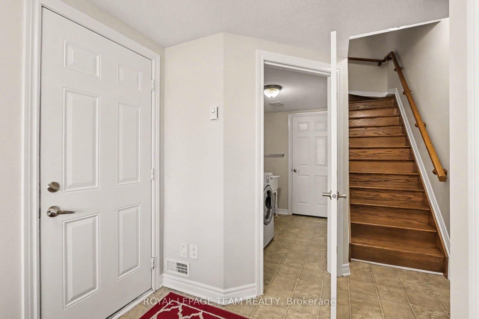 2100 Madrid Avenue thumbnail 5