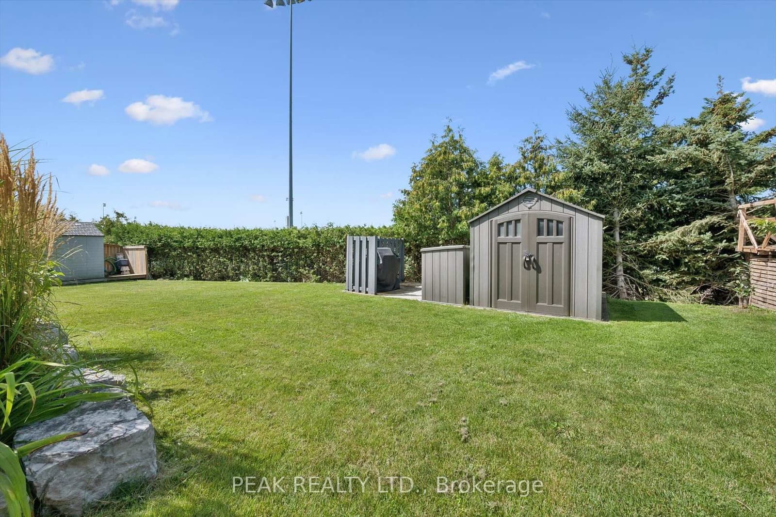 111 OAK PARK Drive thumbnail 35