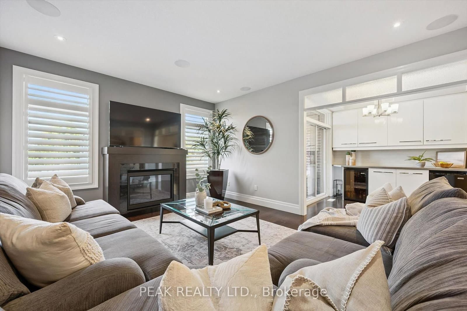 111 OAK PARK Drive thumbnail 5