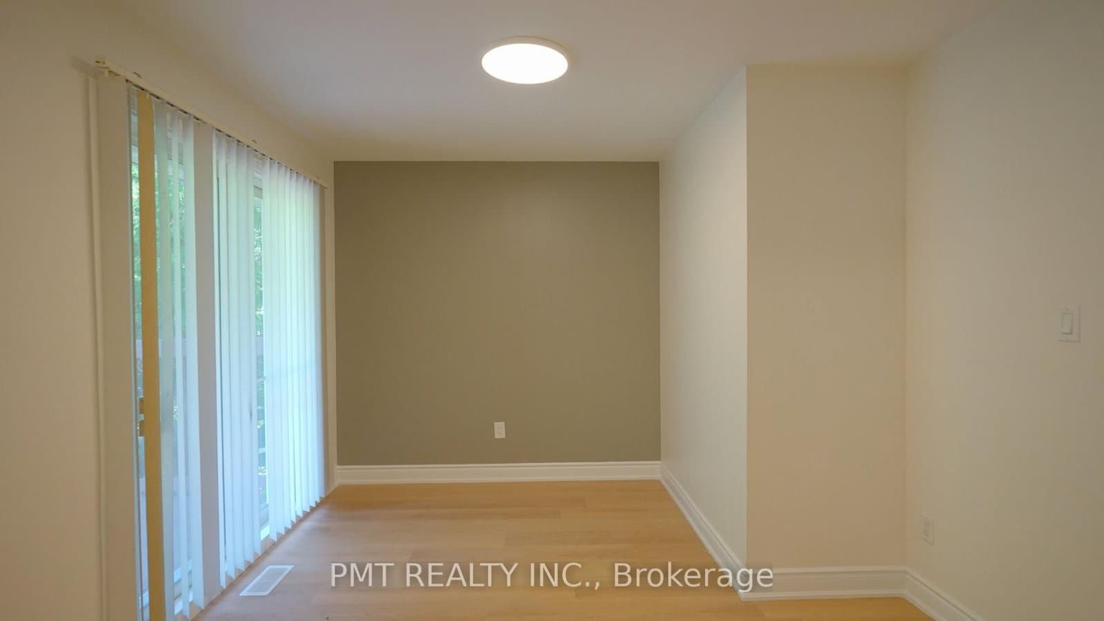 143 Elgin Crescent thumbnail 6
