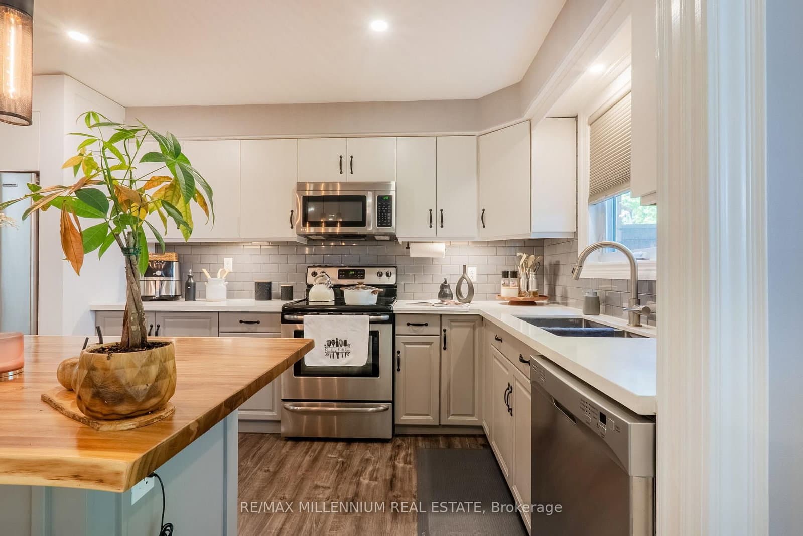 230 Meadowbrook Drive, Unit 11 thumbnail 29