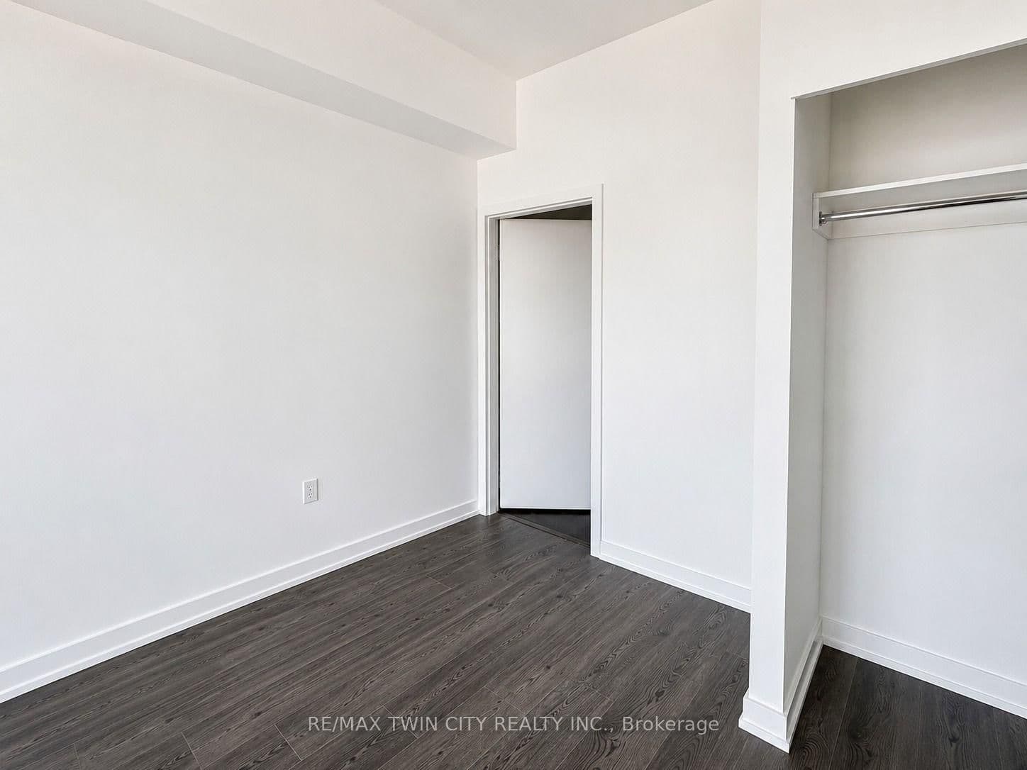 30 Francis Street, Unit 2711 thumbnail 3