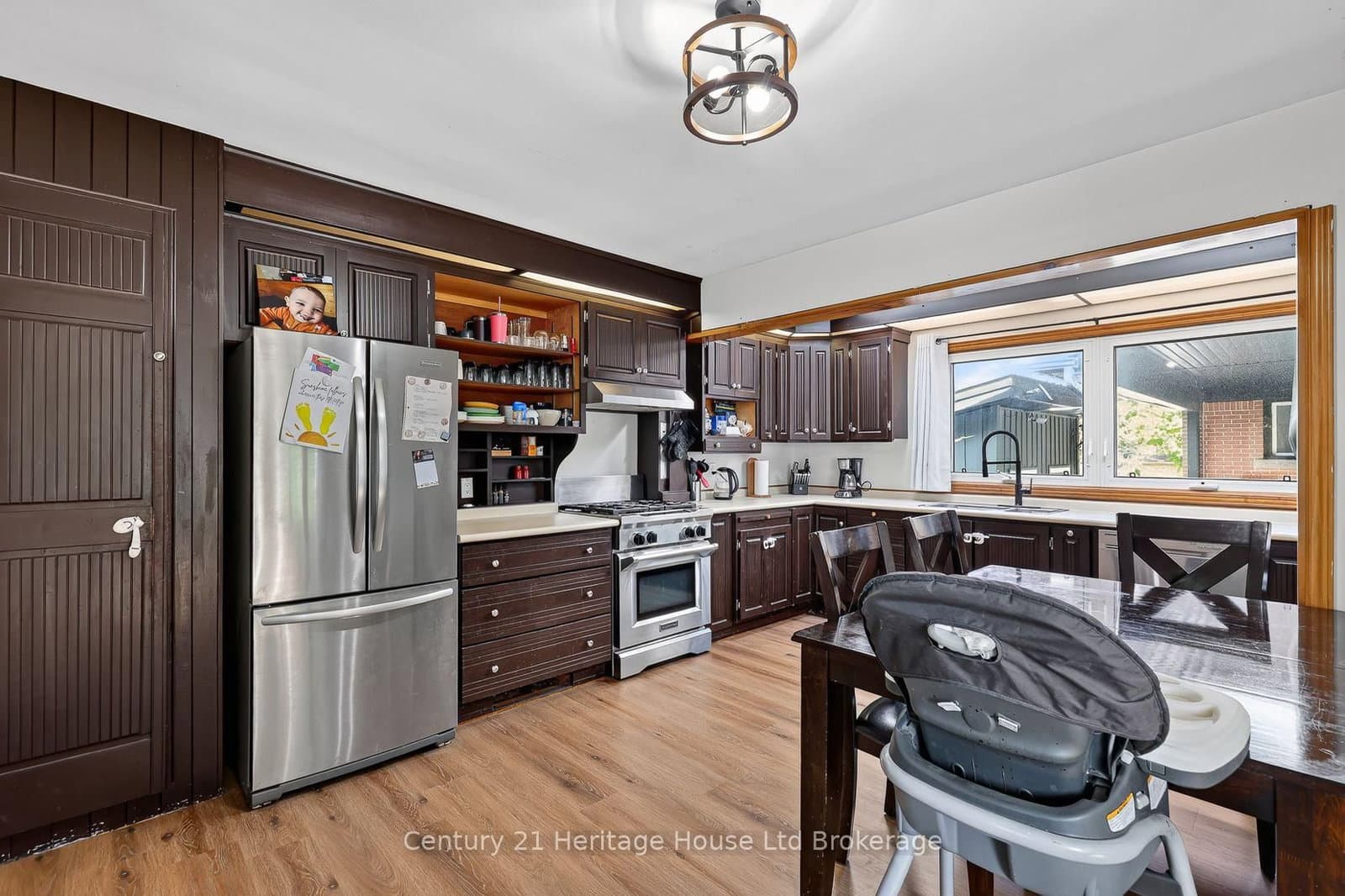 1037 Warwick Street thumbnail 11