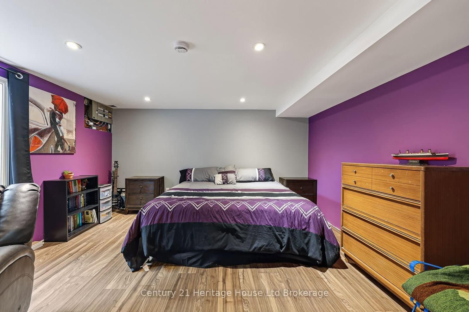 1037 Warwick Street thumbnail 24