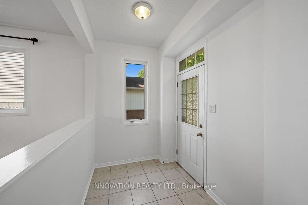 574 Aberfoyle Circle thumbnail 4
