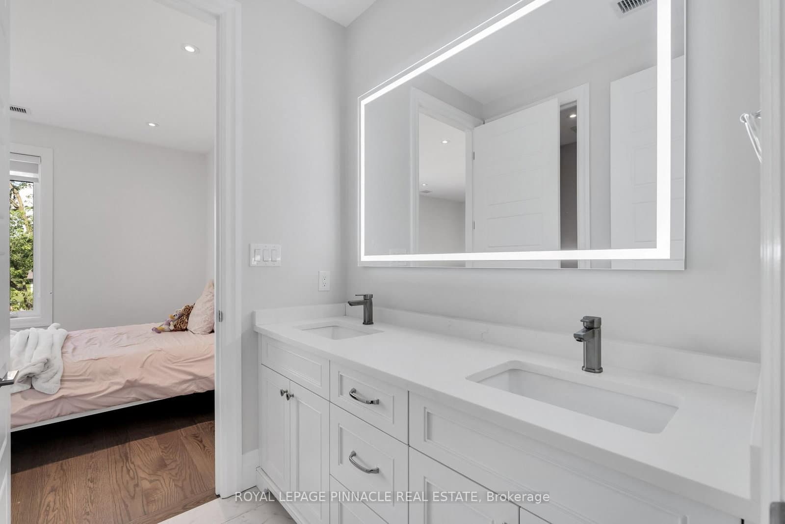138 Woolwich Street S thumbnail 33