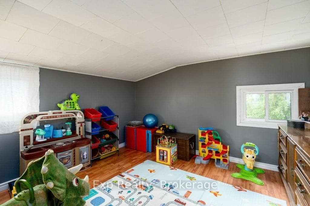 525 Cannifton Road N thumbnail 19