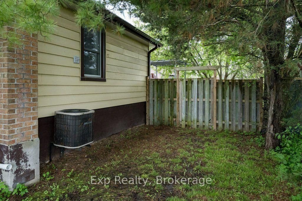 525 Cannifton Road N thumbnail 31