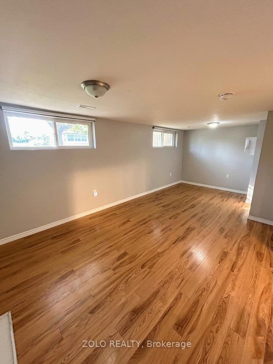 3 Old York Crescent, Unit Lower thumbnail 3
