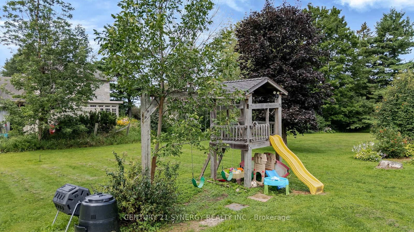 677 Bowes Side Road thumbnail 42