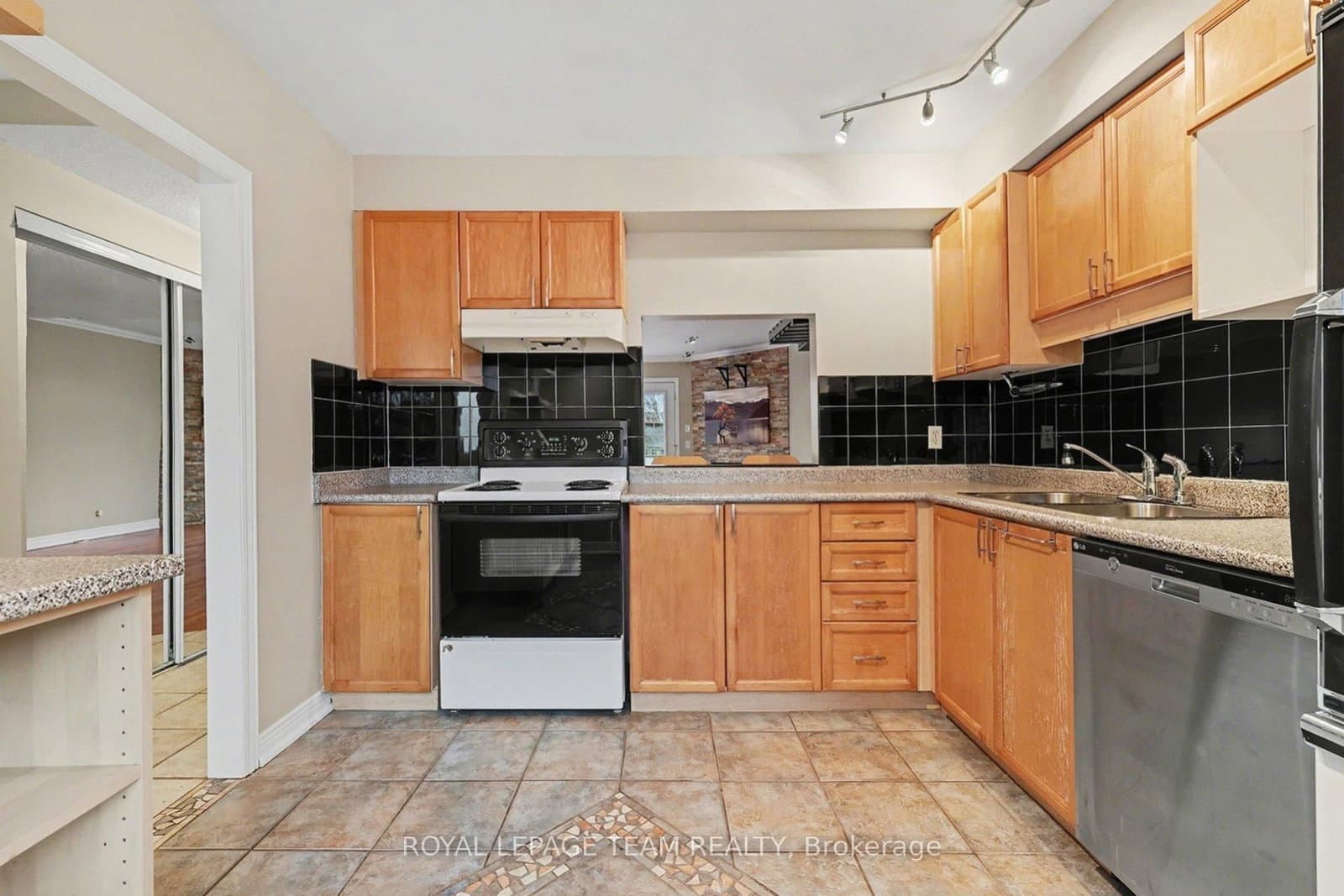 187 MONTEREY Drive thumbnail 11