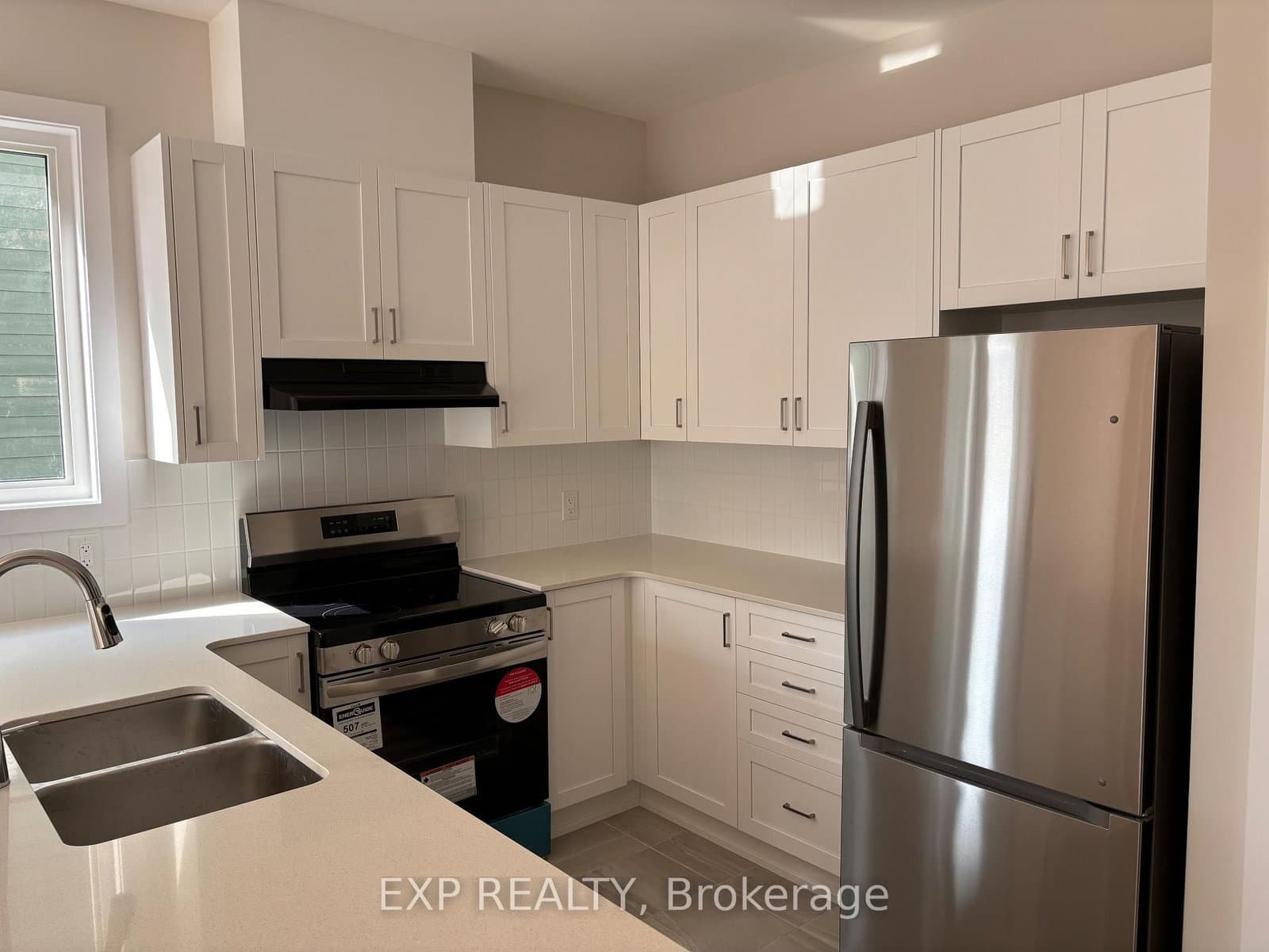 530 OLDENBURG Avenue thumbnail 5