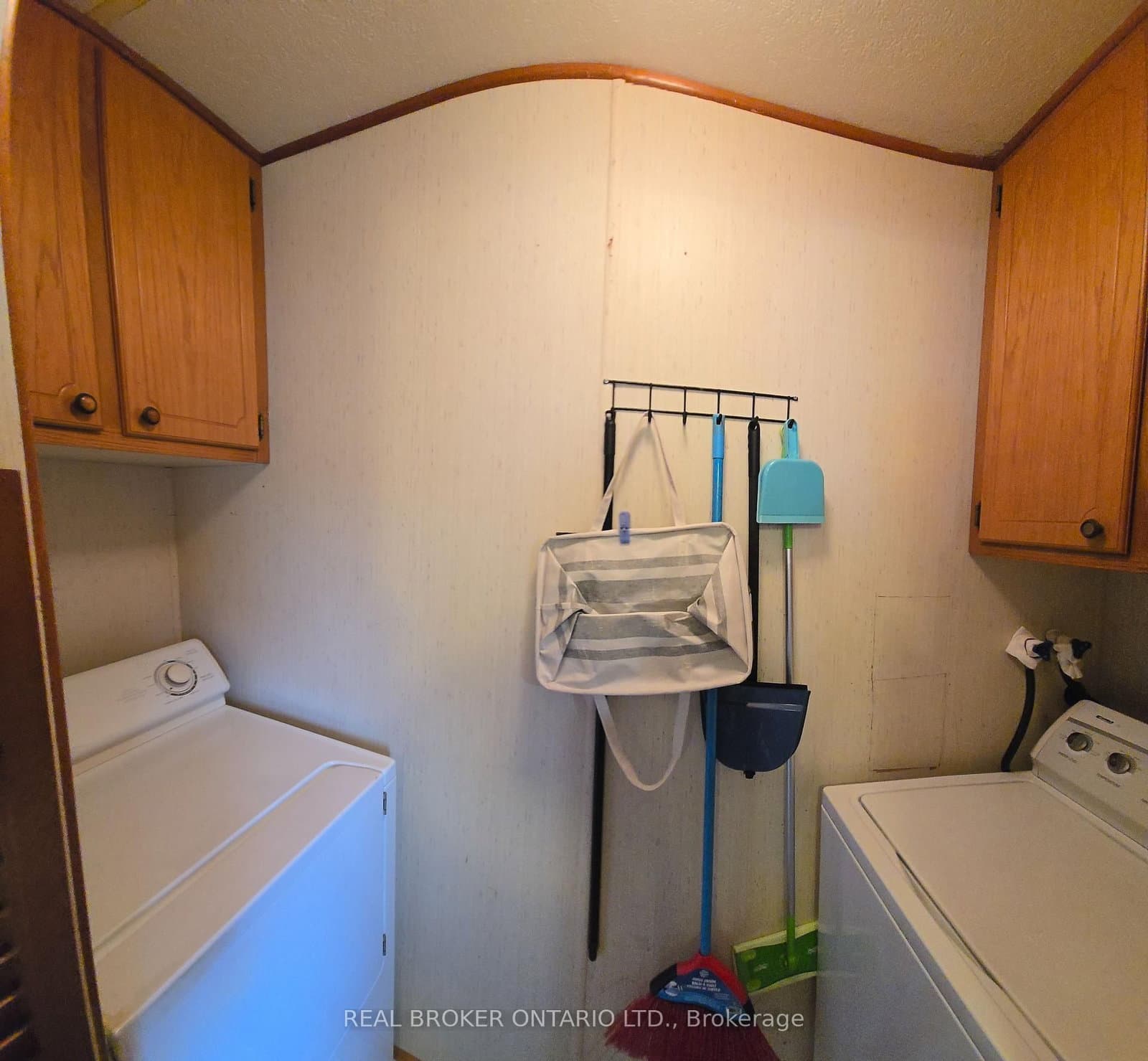 3033 Townline Road, Unit 10 thumbnail 19