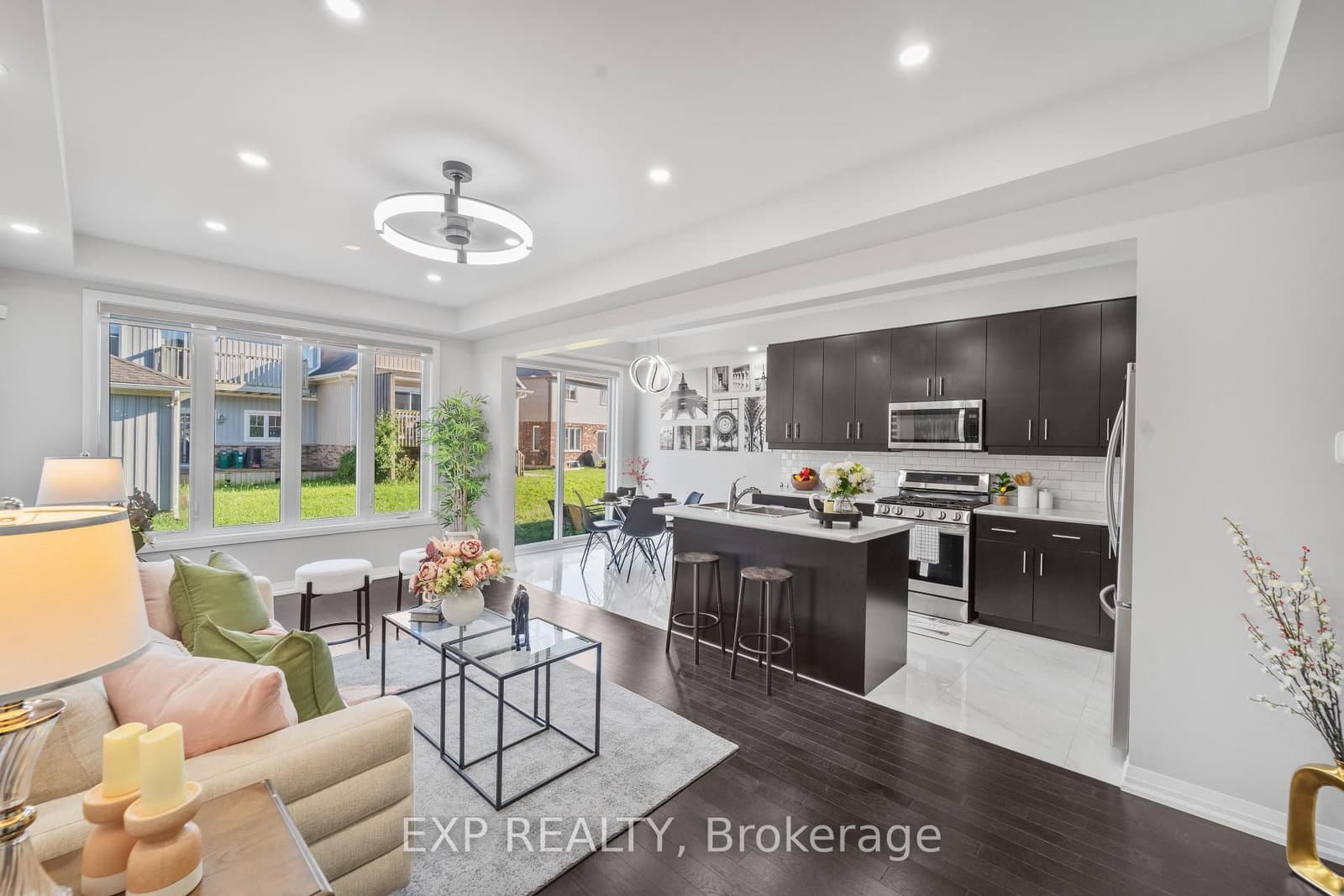116 Bur Oak Drive thumbnail 9