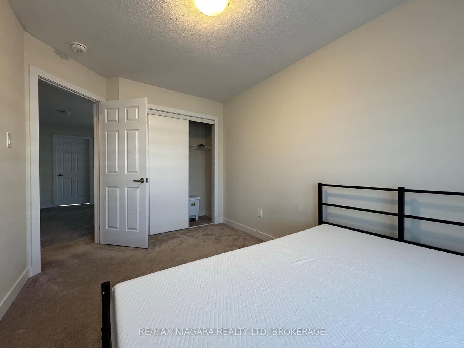 21 Keelson Street, Unit Upper thumbnail 3