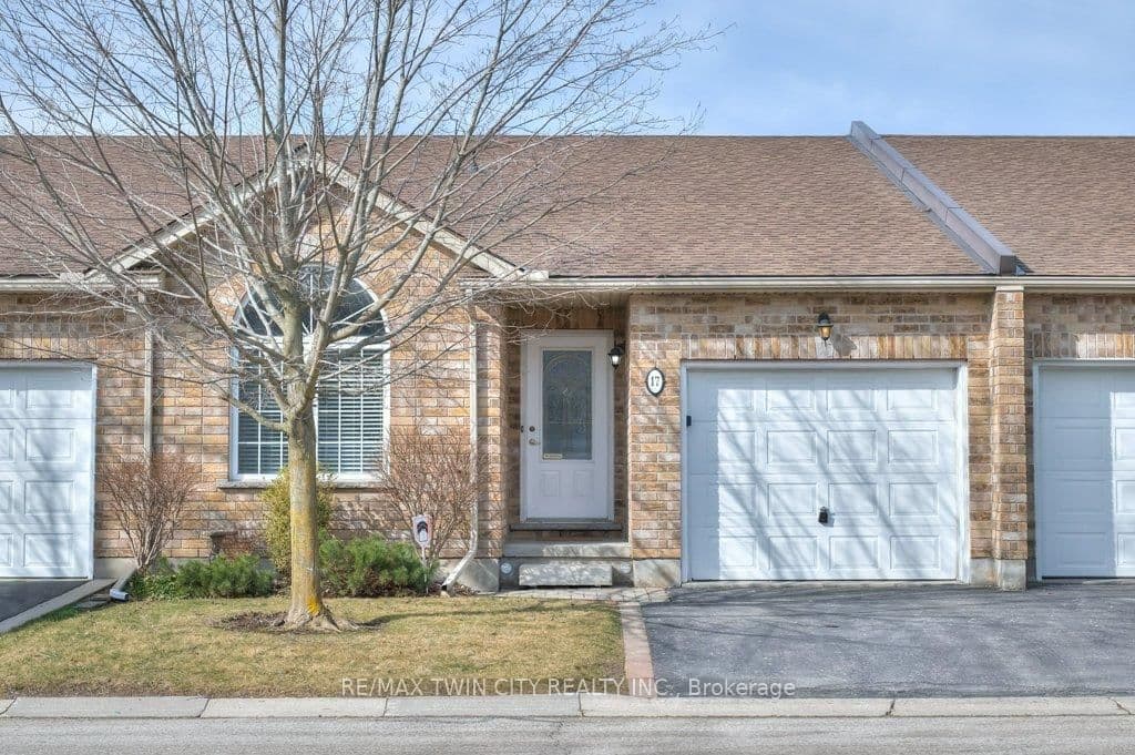 35 Green Gate Boulevard, Unit 17