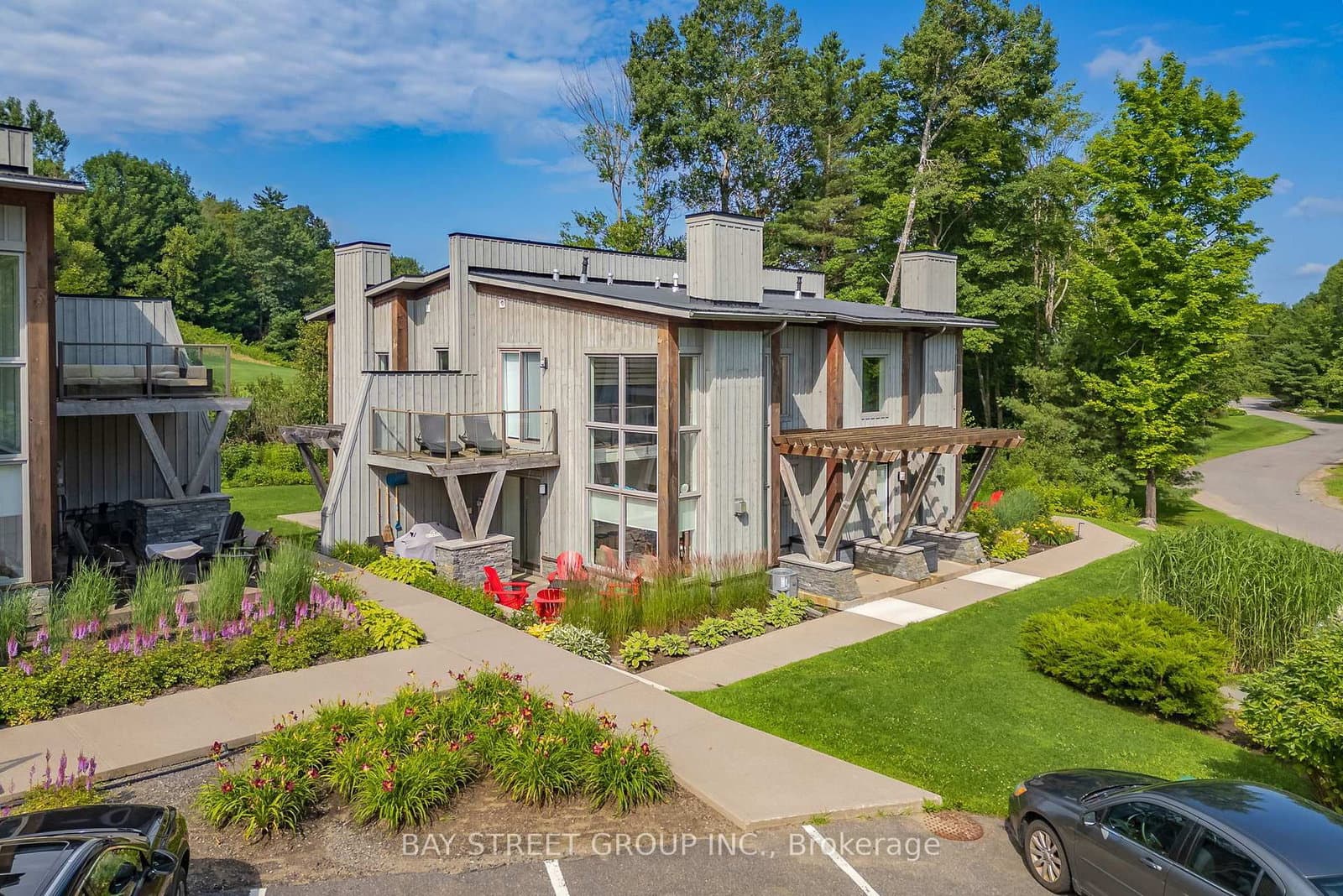 8 Carrick Trail