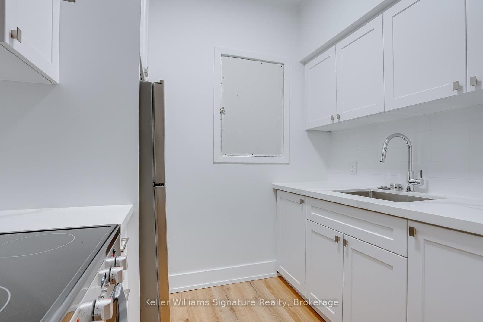 200 King Street, Unit 3