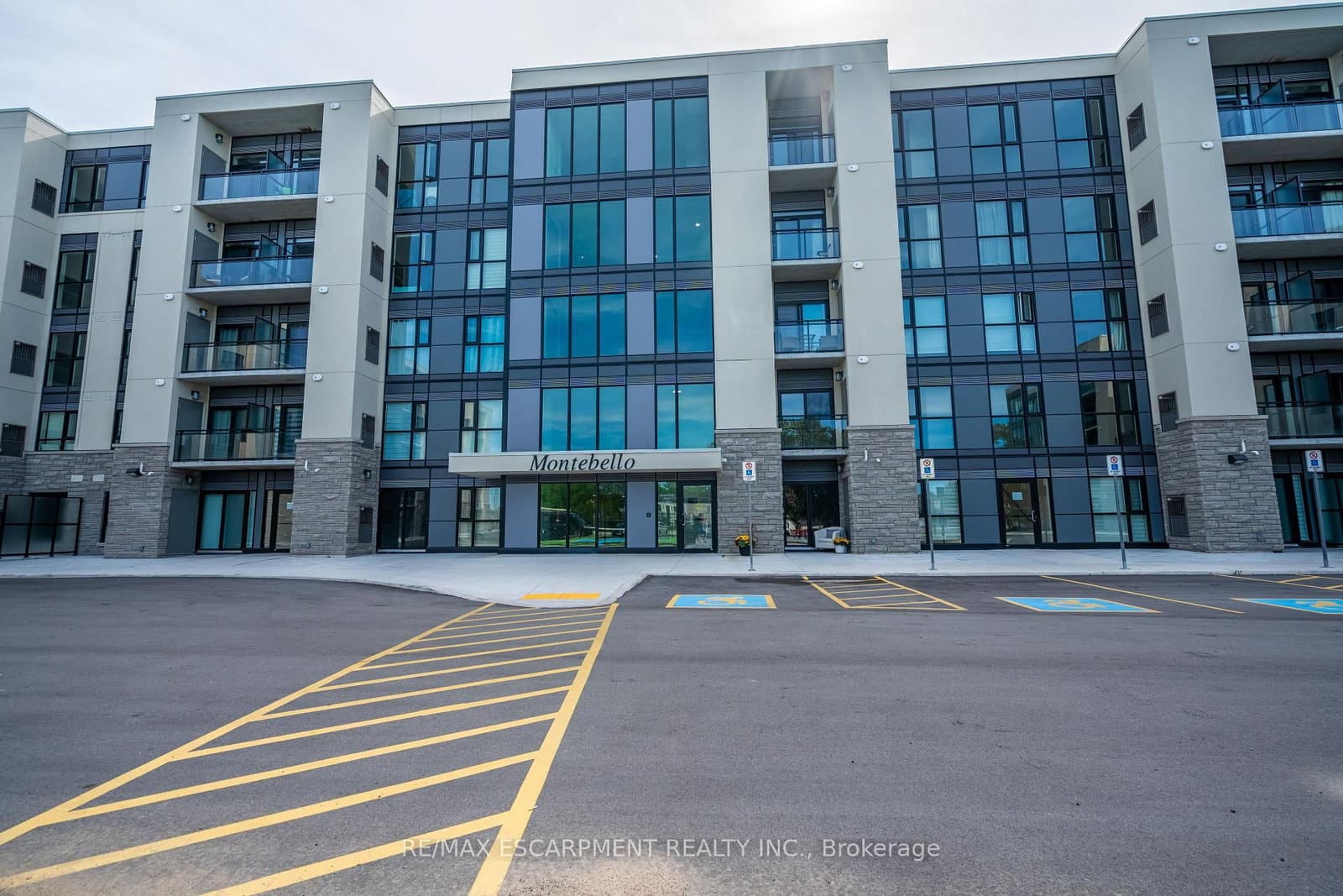 50 Herrick Avenue, Unit 142