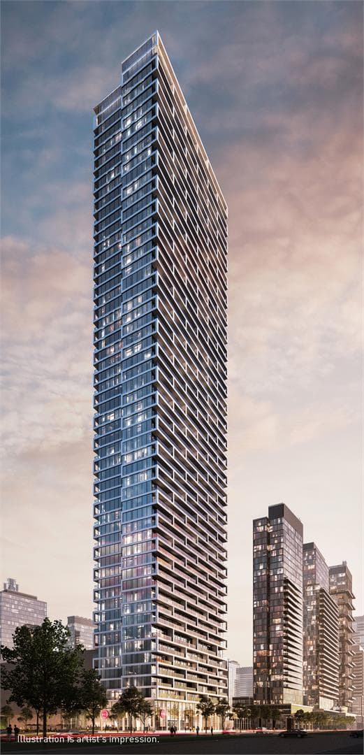Transit City Condos thumbnail 4