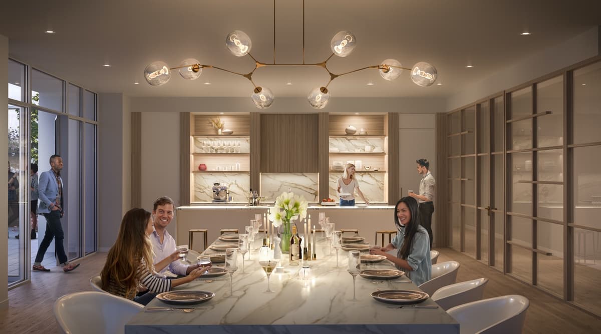 Sugar Wharf Condos East Tower thumbnail 6