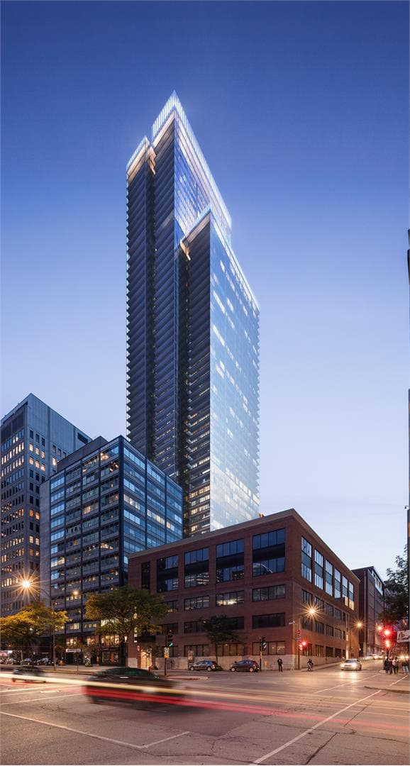 1 Square Phillips Condos thumbnail 5