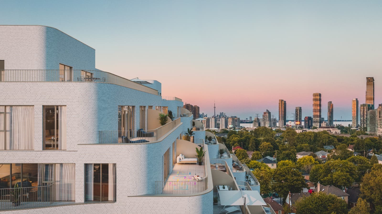 Reina Condos thumbnail 6