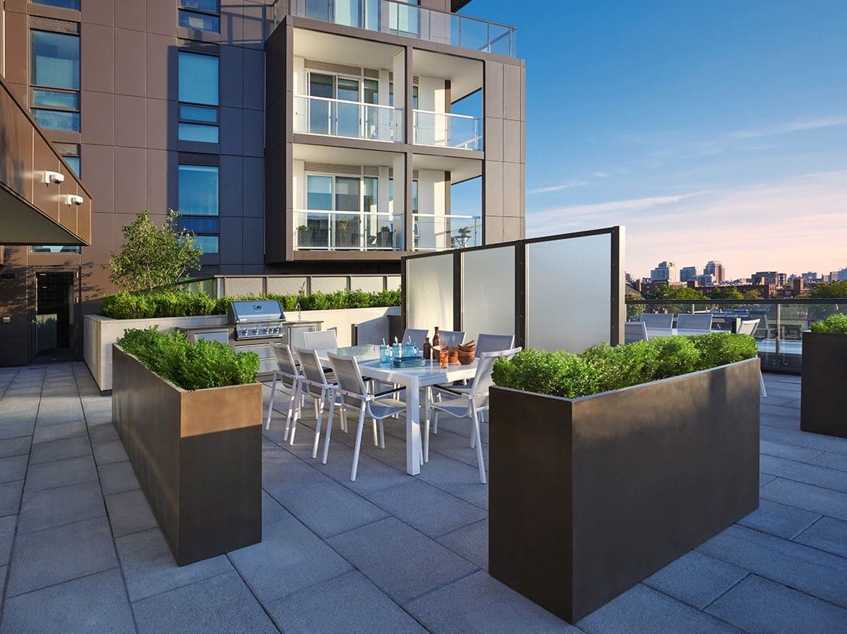 SQ2 Condos thumbnail 17