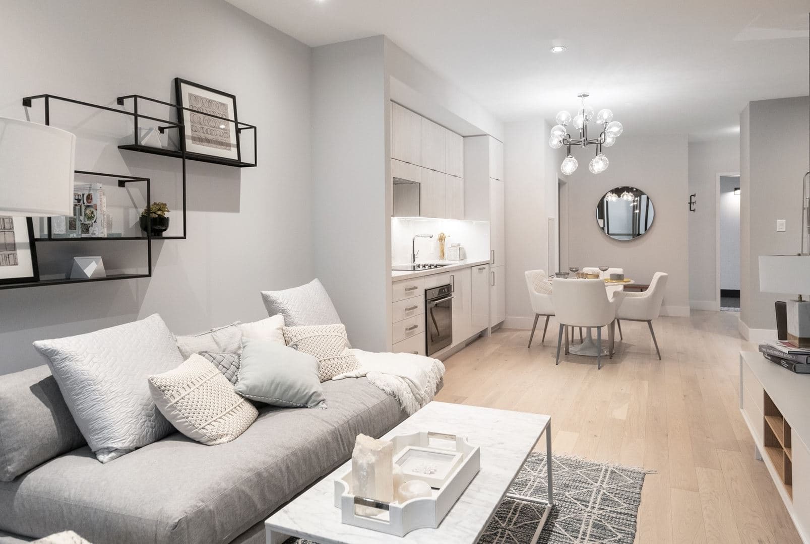 CG Tower Condos thumbnail 19