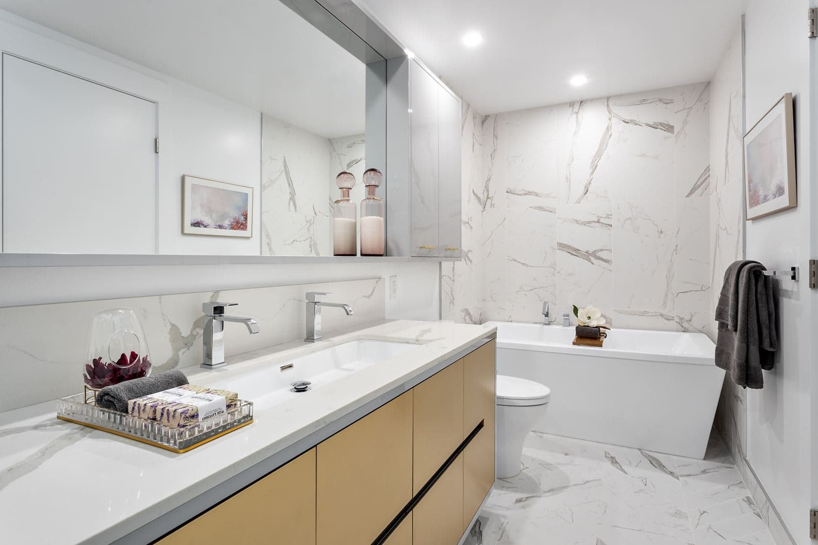 Bordeaux Condos thumbnail 15