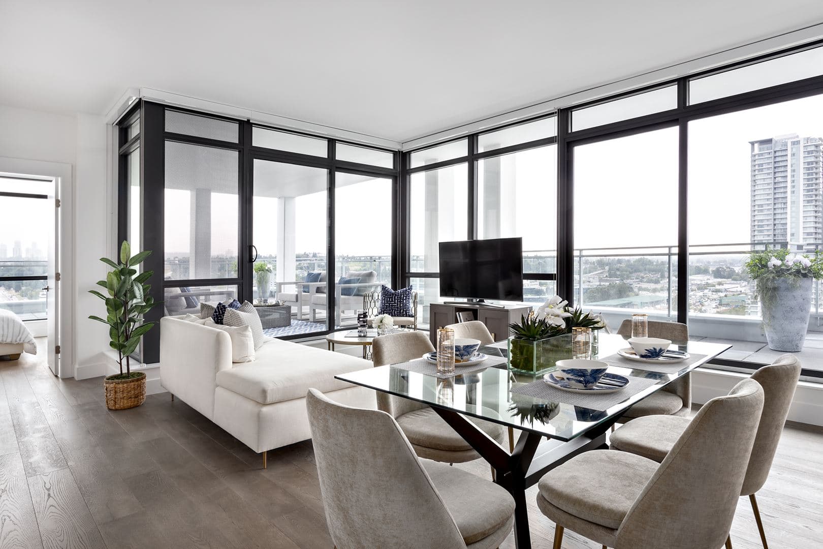 Bordeaux Condos thumbnail 24