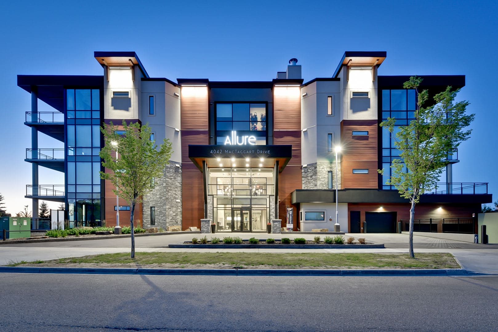 Allure Condos thumbnail 4