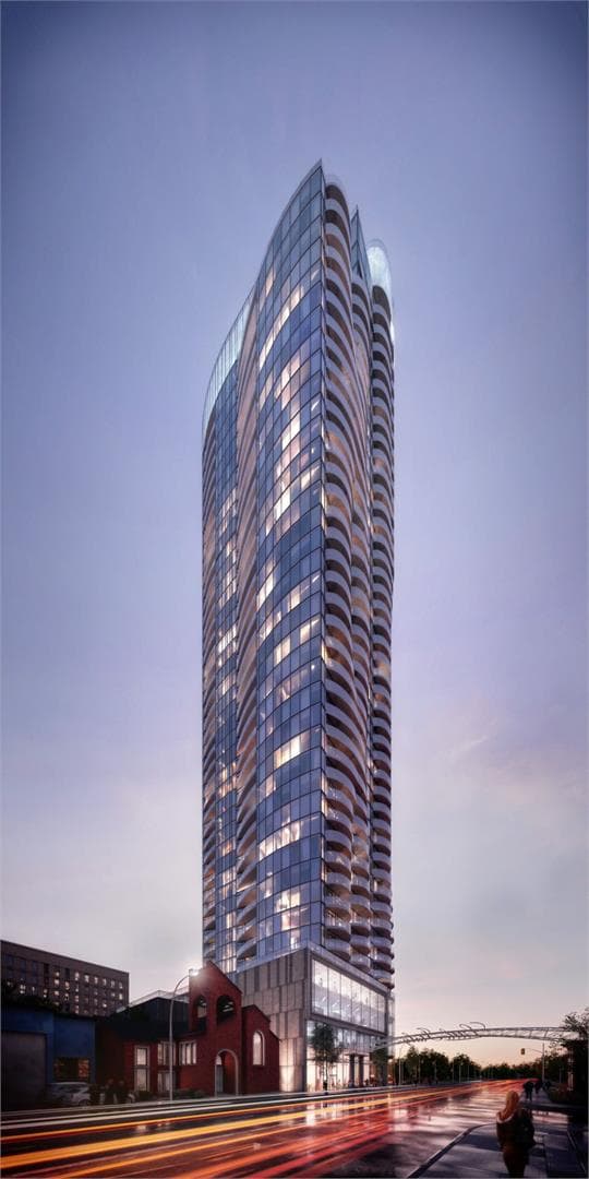 Claridge Icon Condos thumbnail 3