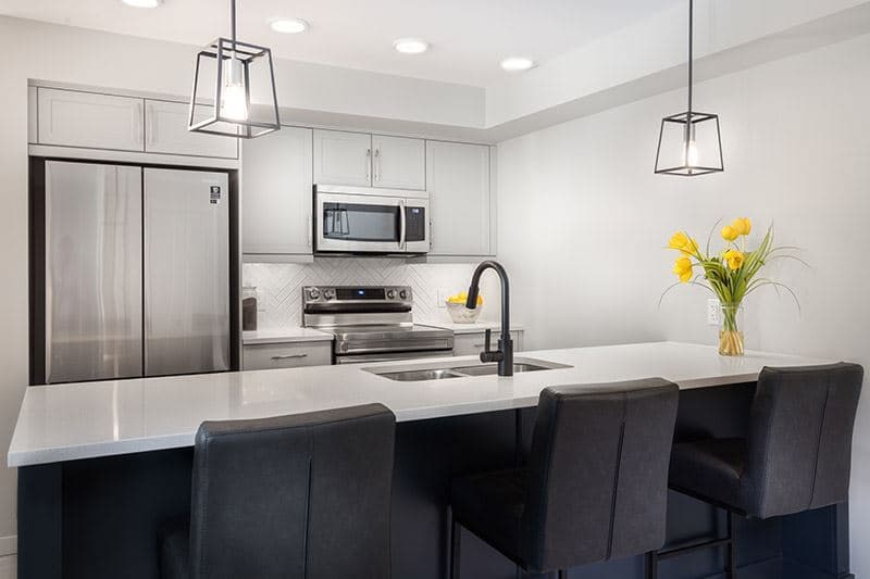 The Charles Condos thumbnail 15
