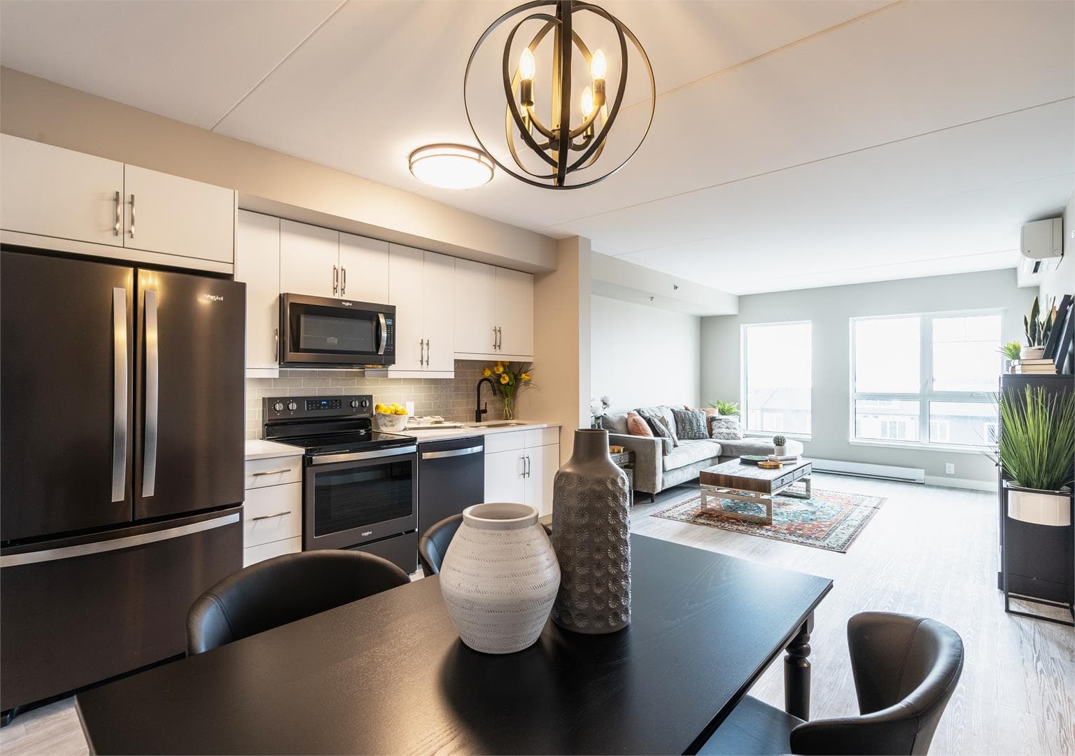 The Rise Condos thumbnail 15