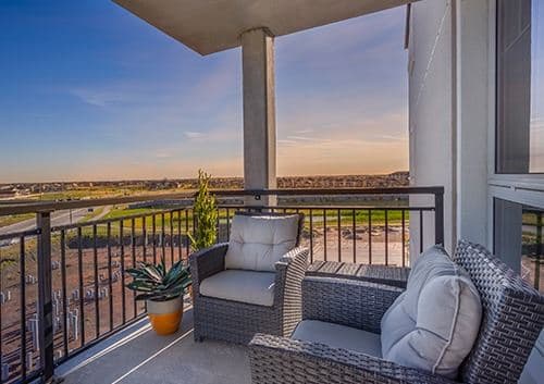 The Rise Condos thumbnail 3