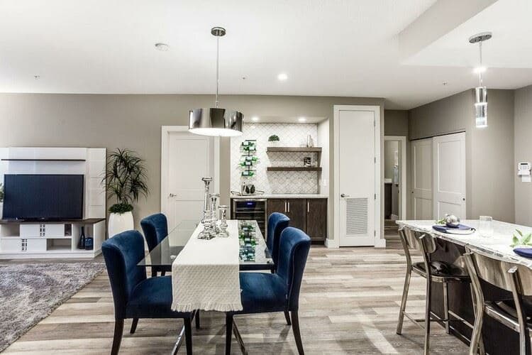Veritas Condos thumbnail 7