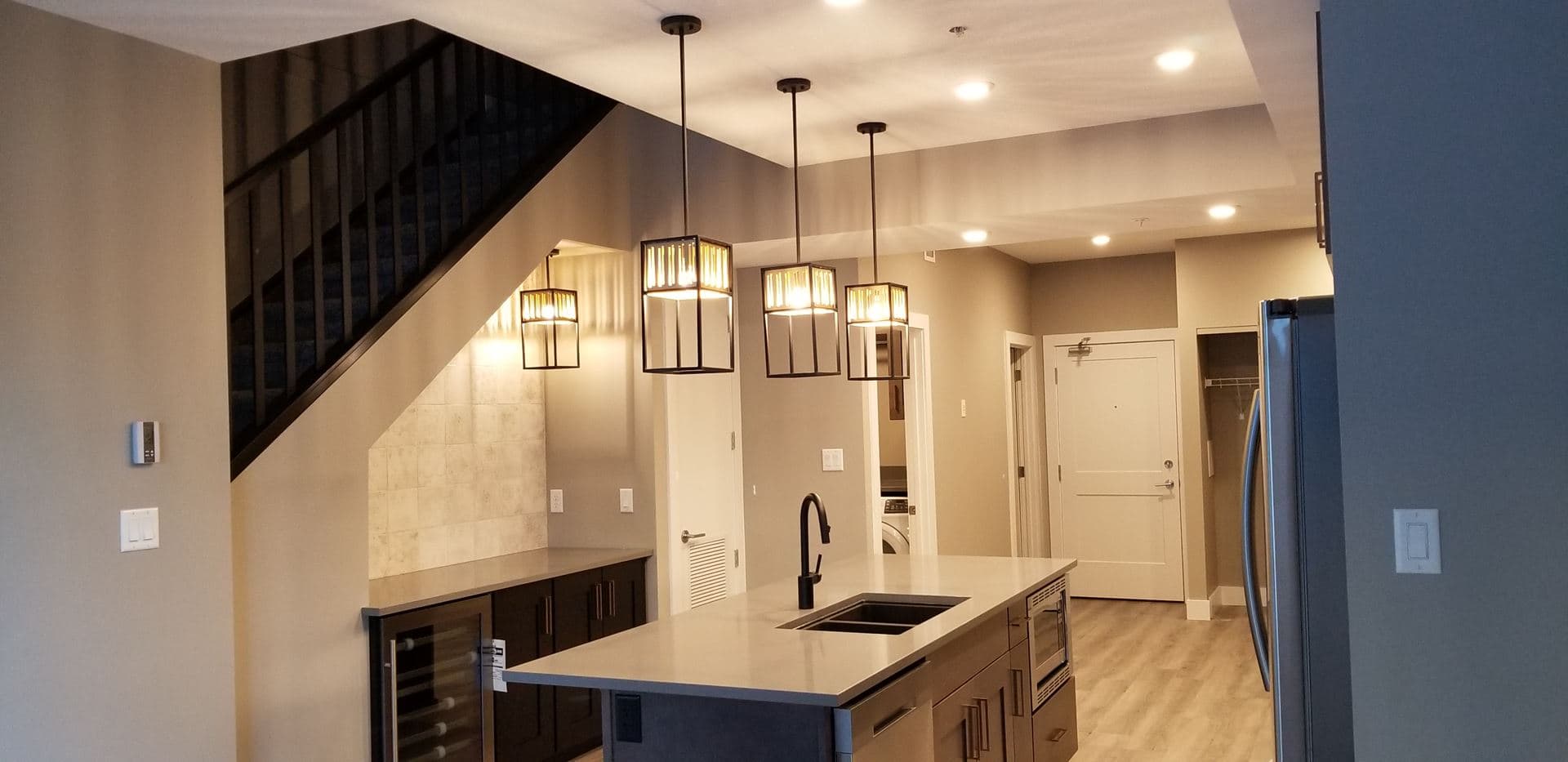 Veritas Condos thumbnail 9